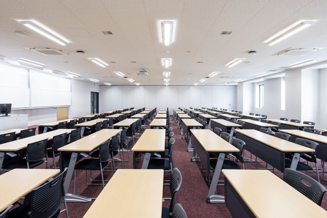 阪南大学 4号館 中教室・小教室